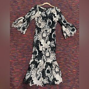 Tracy Reese Black and Cream Floral Lace Dress, size 2 like new, mermaid design